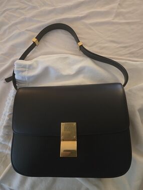 Celine Classic Box Bag In Black Size Medium